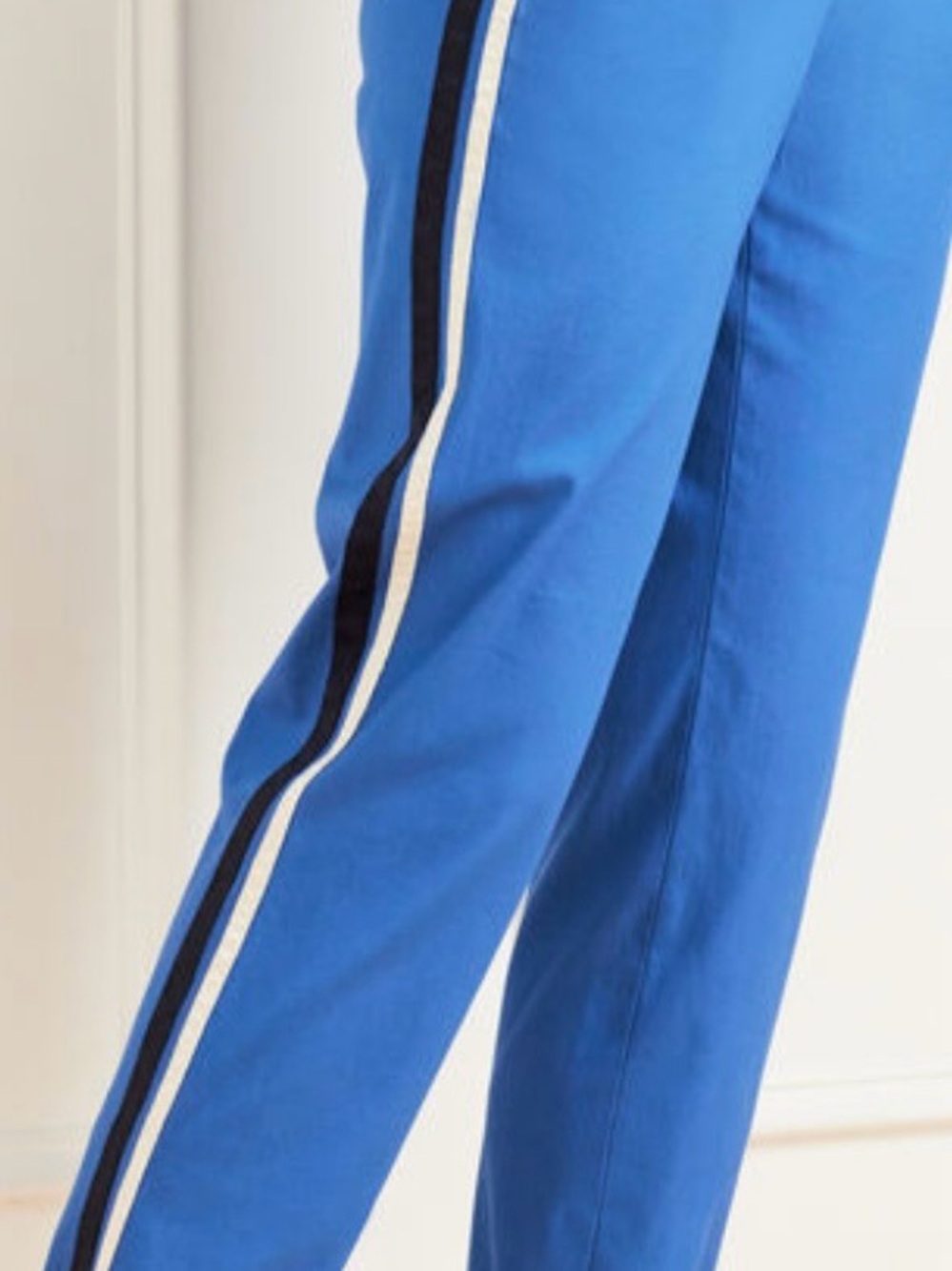 Talbots Relaxed Chinos Side Stripe Size 2 Casual Cotton Preppy Work Spring Comfy